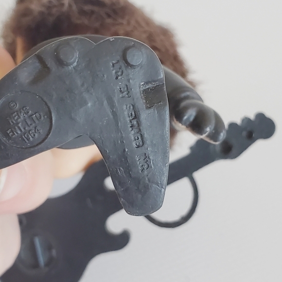 🟢 Remco Paul McCartney Doll Figure with Guitar Vintage 60s - Picture 4 of 7